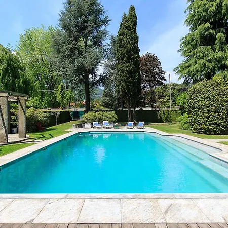 Charming 4 Bedroom With Garden And Pool Lesa