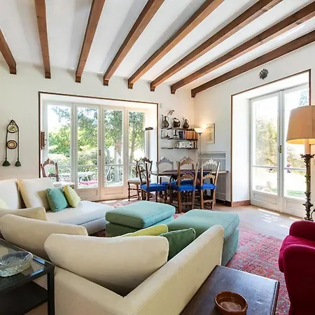 Charming 4 Bedroom With Garden And Pool Lesa