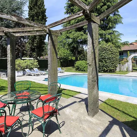 Charming 4 Bedroom With Garden And Pool Vila *