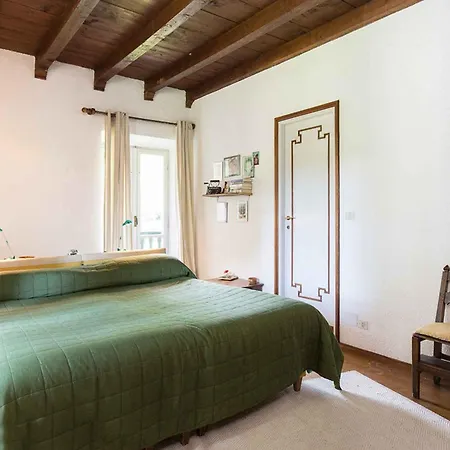 Charming 4 Bedroom With Garden And Pool *