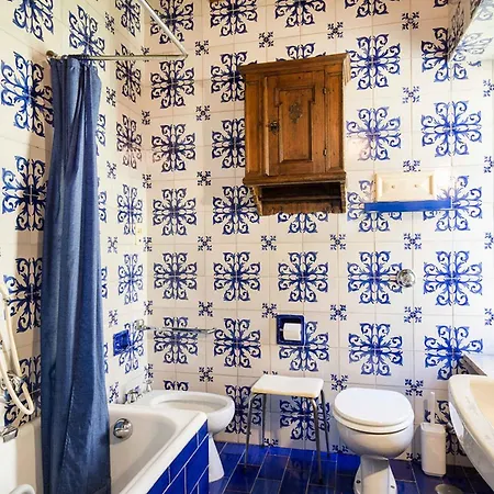 Charming 4 Bedroom With Garden And Pool Vila